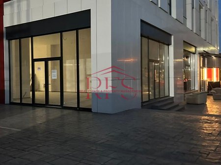 🏢 Ambient biznesi PREMIUM me qera – Vetrate xhami – Kati 0 🔥 Siperfaqe 197 m² brenda dhe 365 m² verande