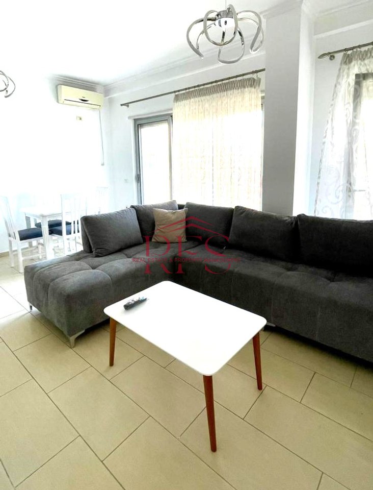 🏠 Jepet me qera apartament 1+1 – Rruga e Kavajes, 5 minuta larg qendres | 750 mije leke te vjetra