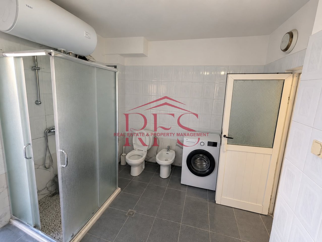 🏠 Jepet me qera apartament 3+1 – Rruga e Dibres | 650 mije leke te vjetra