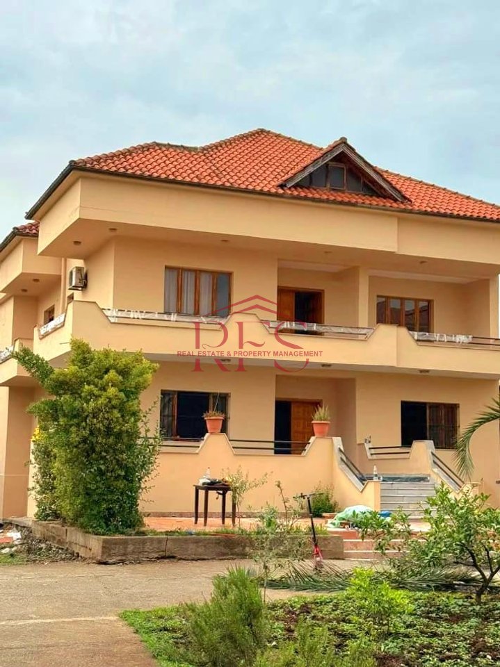 🏡 Jepet me qera vilë 3-katëshe – Allias | 2 milion lekë/muaj