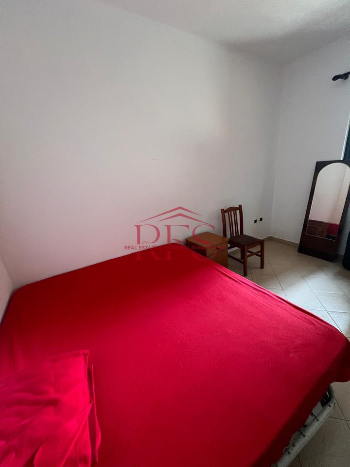 🏡 Affittasi ingresso 1+1 per 400 euro – All'Università di Medicina, QSUT, Tirana