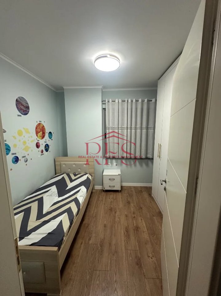 🏡 Affittasi SUPER appartamento 2+1 per 500 euro a Misto Mame, Yzberisht