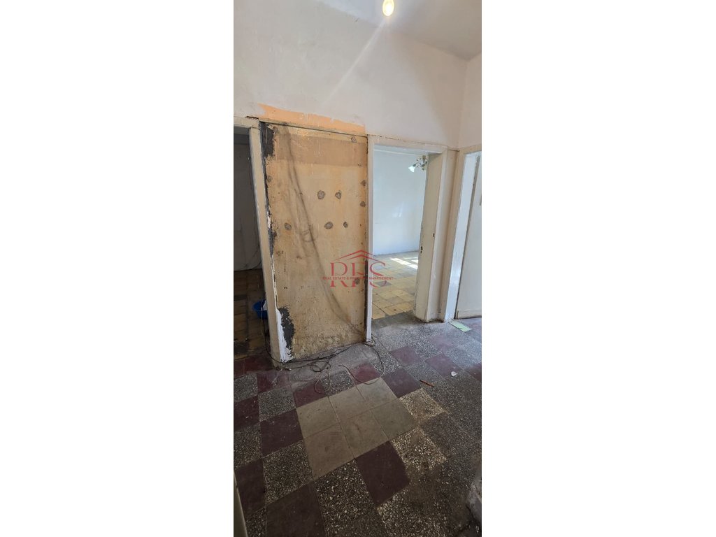 Gallery 01