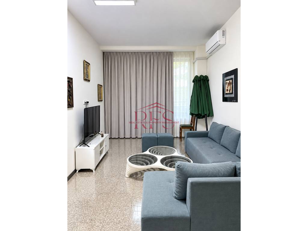 Gallery 01