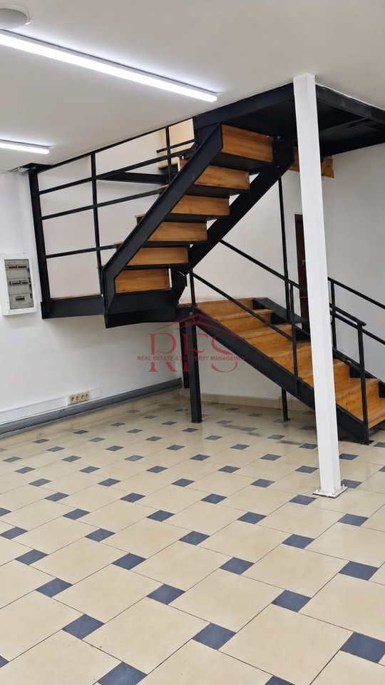 🏢 FOR RENT – DUPLEX BUSINESS PREMISES📍 NEAR MYSLYM SHYRI 🔥134 m² for 1,500 €