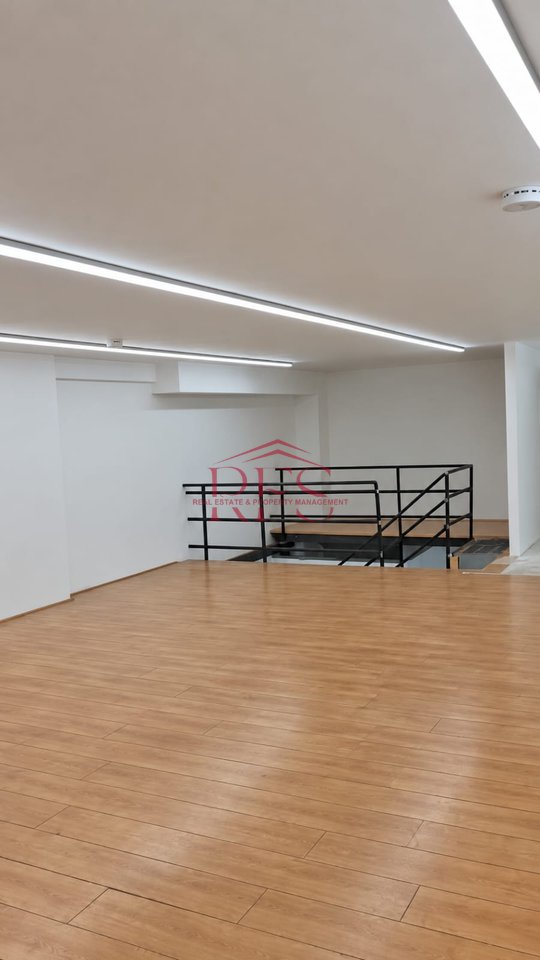 🏢 FOR RENT – DUPLEX BUSINESS PREMISES📍 NEAR MYSLYM SHYRI 🔥134 m² for 1,500 €