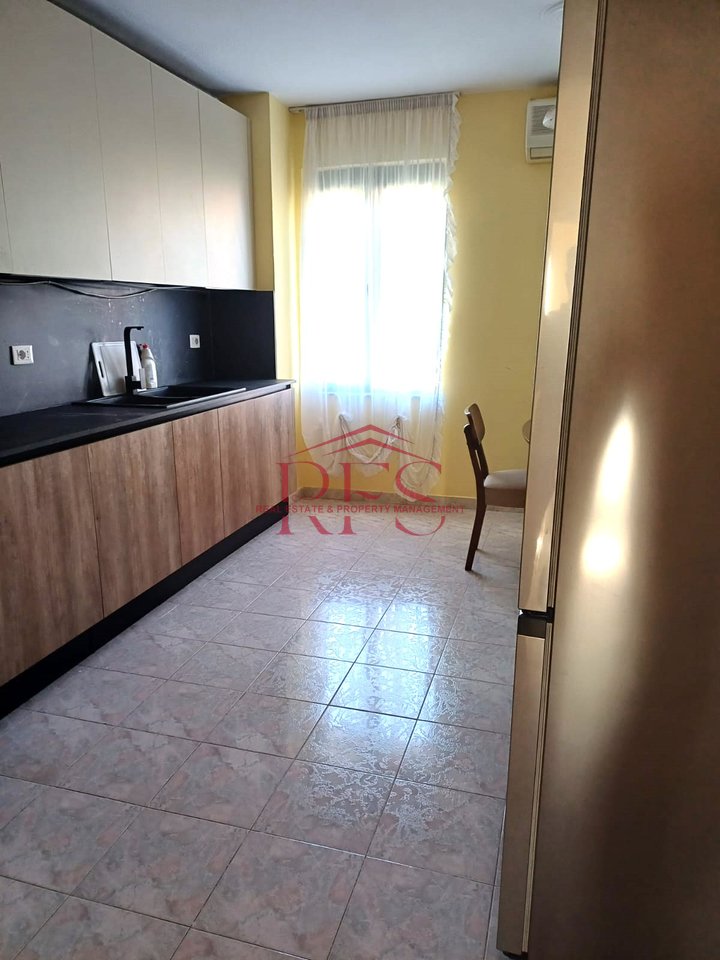 🏡 Appartamento 2+1+2 balconi in affitto a Deliorgji – 700 mila lek vecchi/mese 🔑