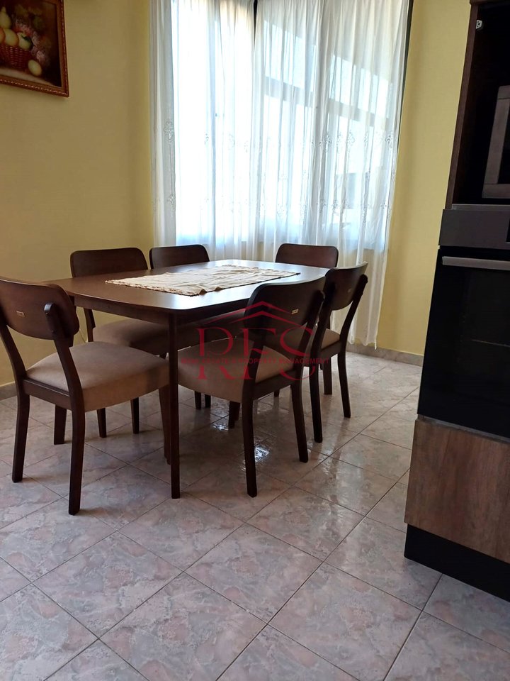 🏡 Appartamento 2+1+2 balconi in affitto a Deliorgji – 700 mila lek vecchi/mese 🔑