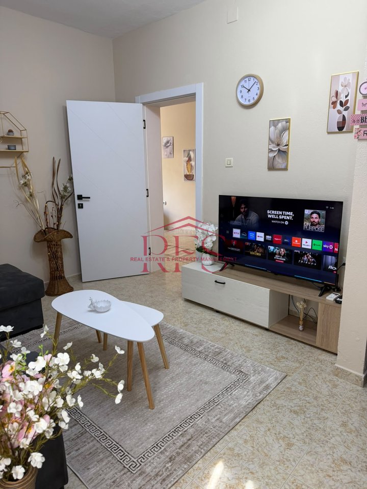 🏡 Casa privata in affitto 1+1 vicino alla Facoltà di Economia – 700 mila lek vecchi/mese 🎓🔑