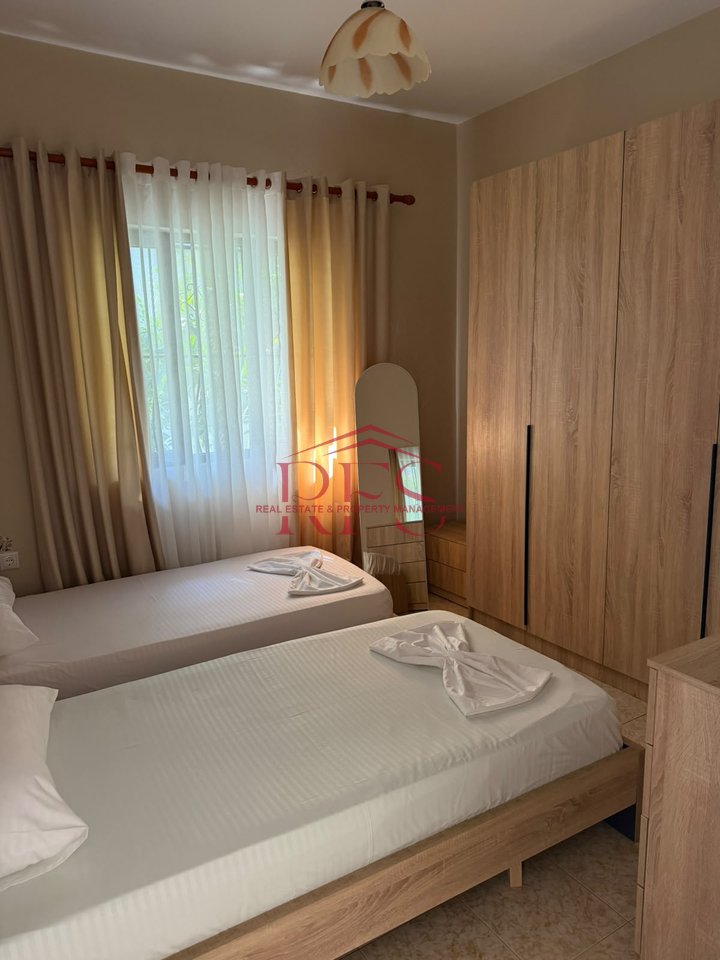 🏡 Casa privata in affitto 1+1 vicino alla Facoltà di Economia – 700 mila lek vecchi/mese 🎓🔑