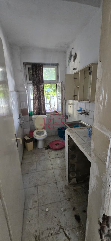 🏡 🏷️ Apartment 2+1 + storage for sale at Ferit Xhajko Street, Polyclinic no.4 – 133,000 € 🔑