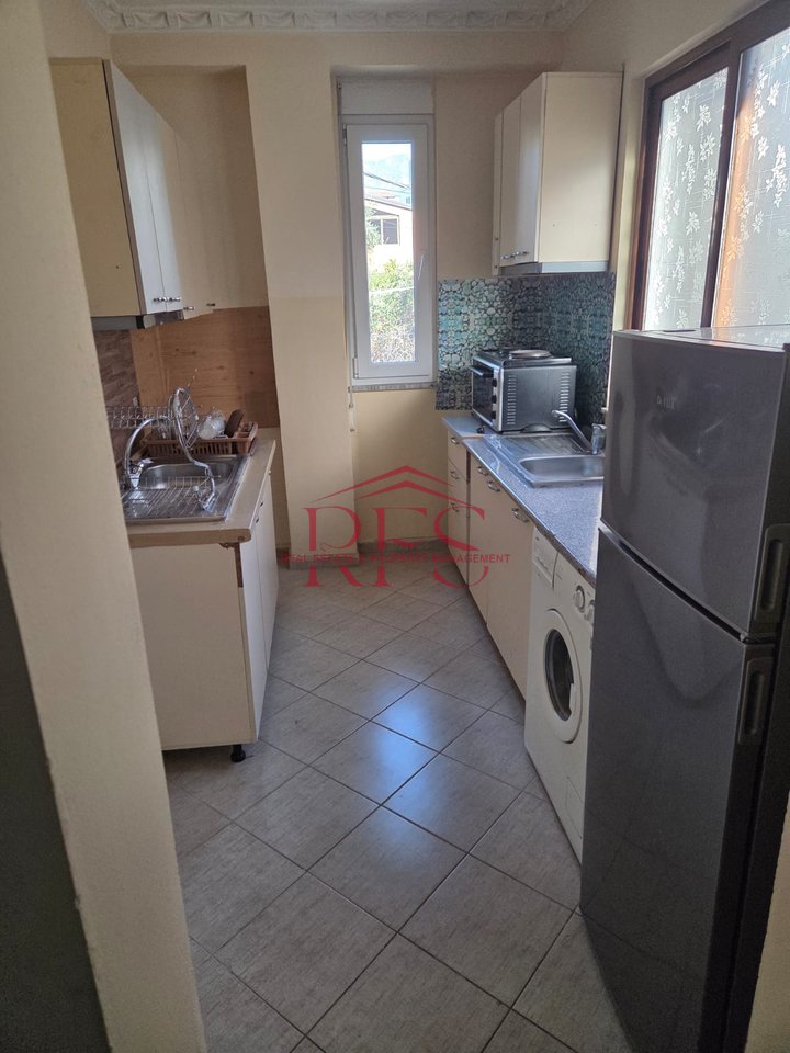 🏡 JEPET ME QERA – APARTAMENT 2+1📍 Pas Spitalit Amerikan 2 – Tiranë