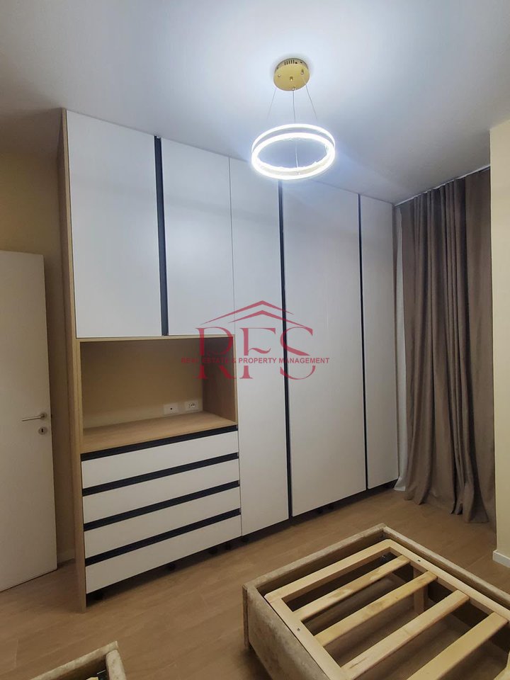 🏡✨ Jepet me qera apartament 2+1+2 me parkim – Liqeni i Thatë | 1,200 €/muaj 🔑