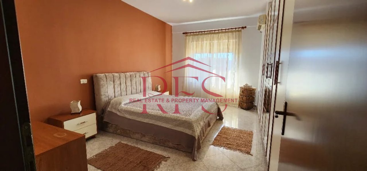🏡 Jepet me qera apartament 1+1 – Te PAZARI I RI , Qender -- 💰 670 euro/muaji