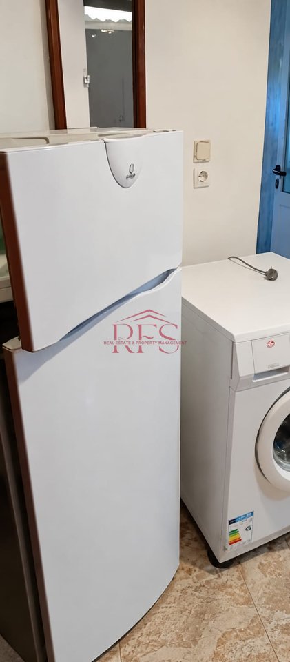 🏡 Jepet me qira apartament 3+1 – 350 lekë/muaj | Rruga Don Bosko, prane te Bulevardi i Ri