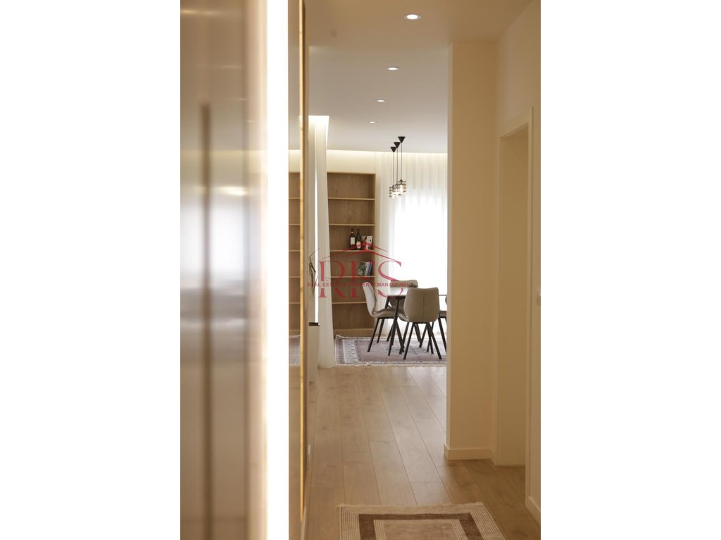 Gallery 01