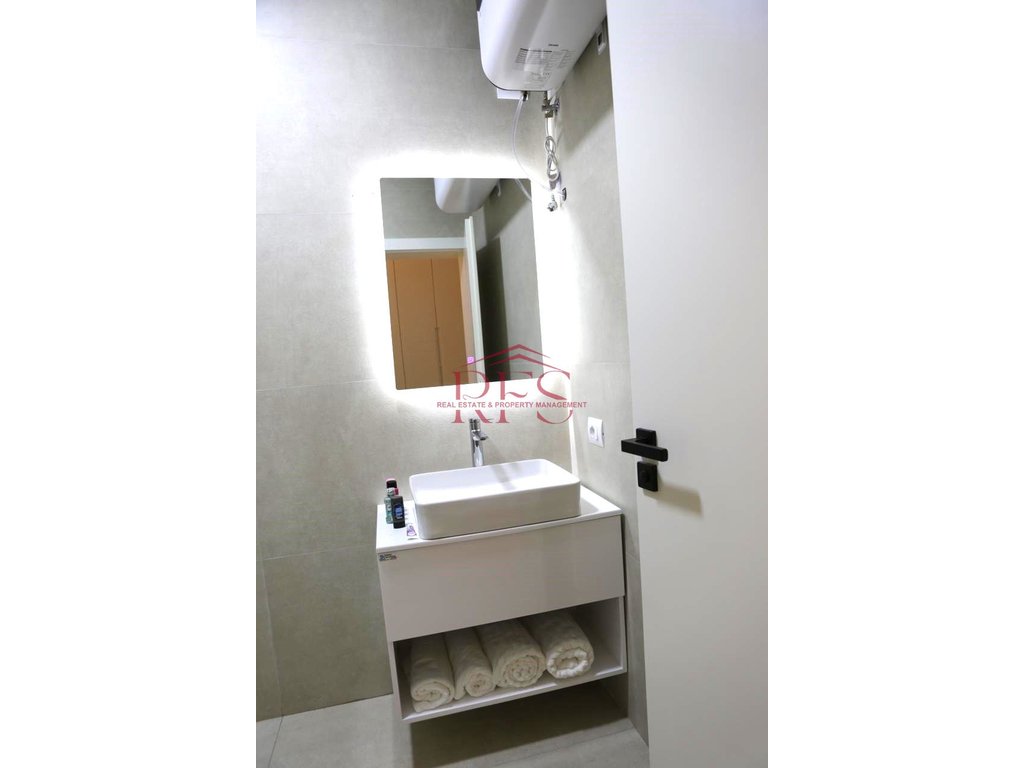 Gallery 01