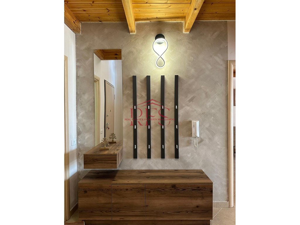 Gallery 01