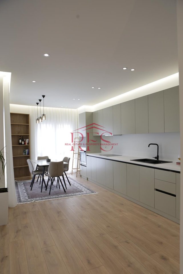🏡 Luxury Apartment for Rent in Zog të Zi I 1,000 euro rent
