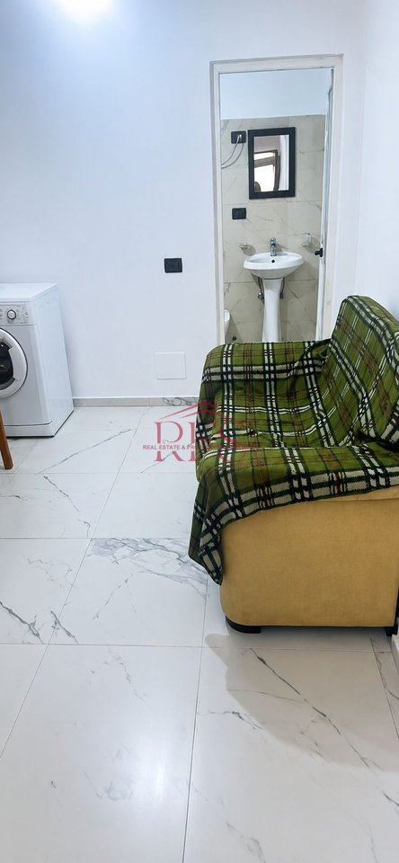 🏡 Jepet hyrje 1+1 per 30.000 Leke/muaji ✅ Zona te 5 Maji I Rruga Pal Hasi