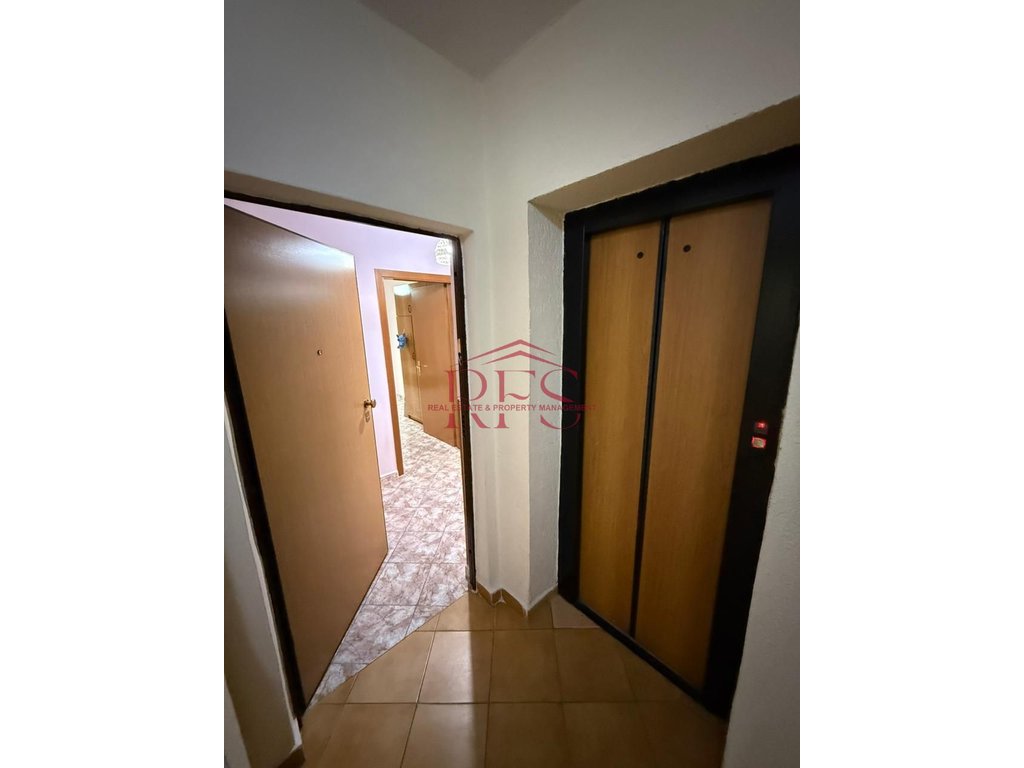Gallery 01