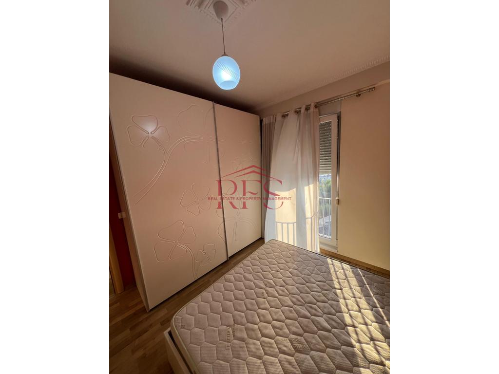 Gallery 01