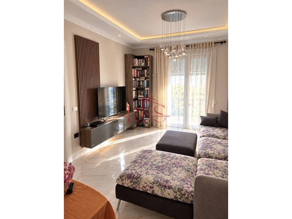 Gallery 01
