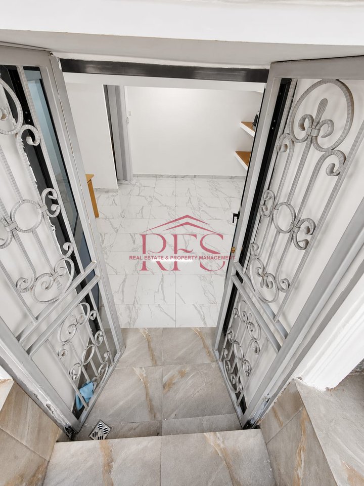 🏢 Locale commerciale in affitto in Rruga e Dibres📍 Opportunità ideale per negozio 💰Affitto 350 euro