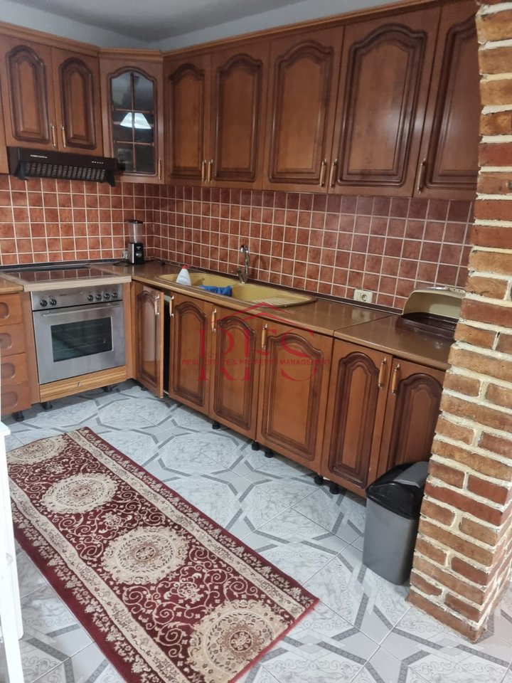 🏠 Jepet hyrje me qera 1+1+Parkim te Ali Demi📍500€/muaj