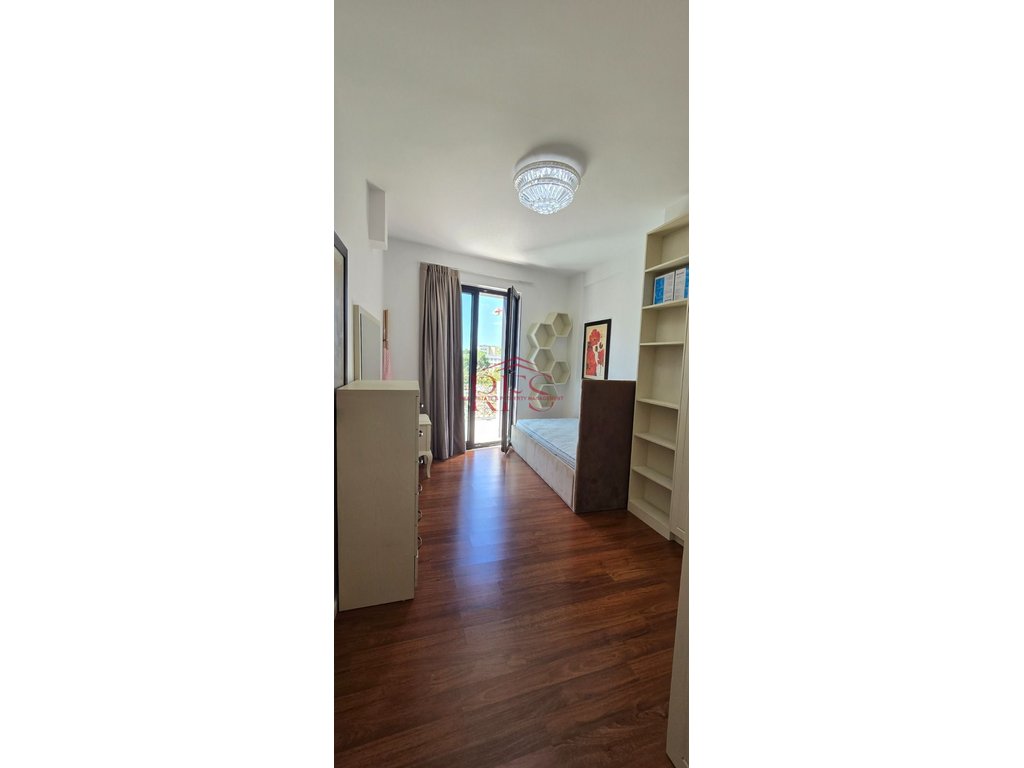 Gallery 01