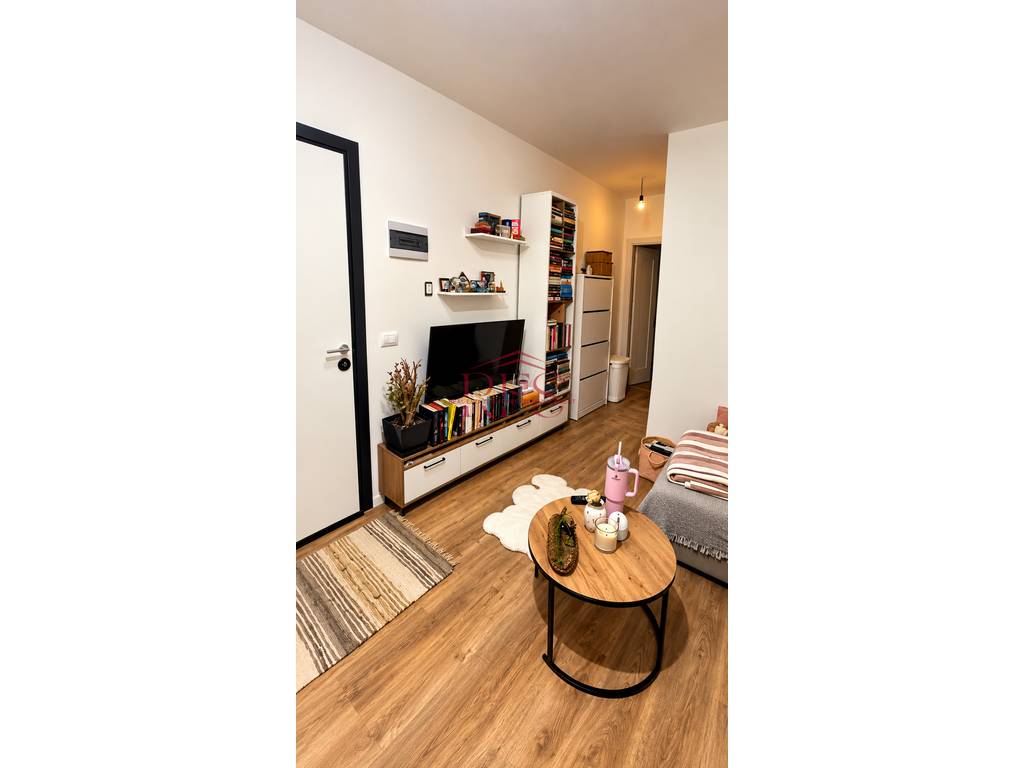 Gallery 01