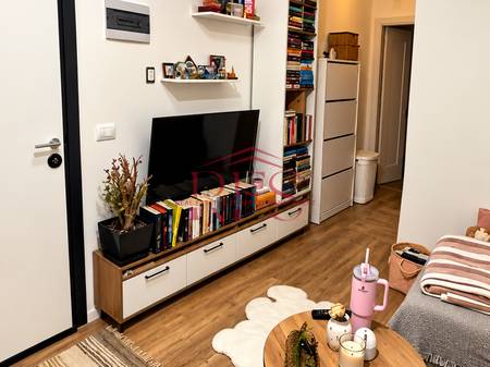 🔥 Jepet me qera apartament 1+1 te Universiteti Marlin Barleti, Selite e Vogel per 450 euro/muaji