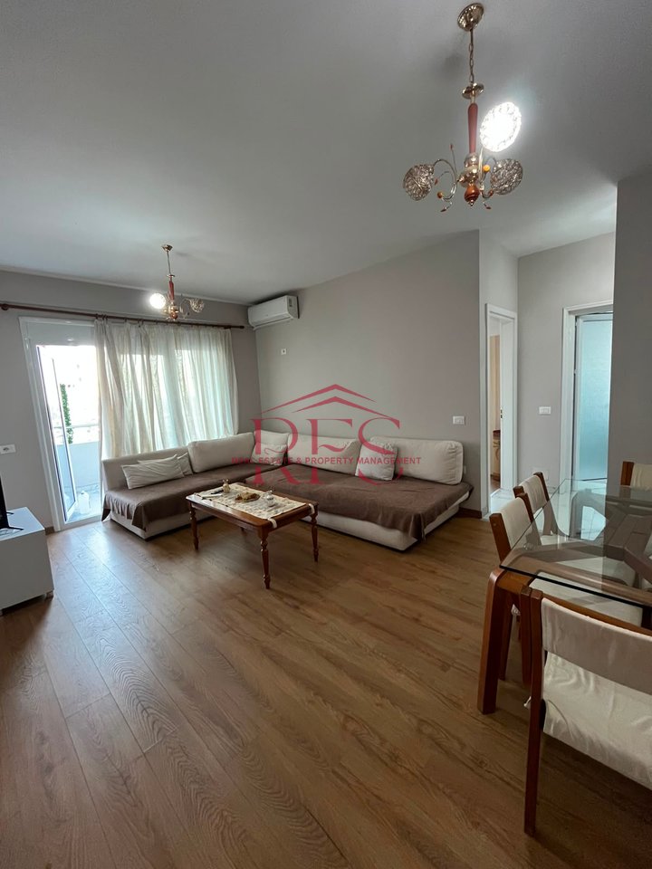 🏠 Affittasi 2+1 – 600 euro/mese | Palazzi Gialli, vicino al Terminal