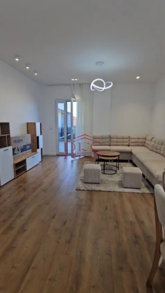 🏡 Apartament modern 2+1 me qera – Rruga 5 Maji, tek Emerald Center