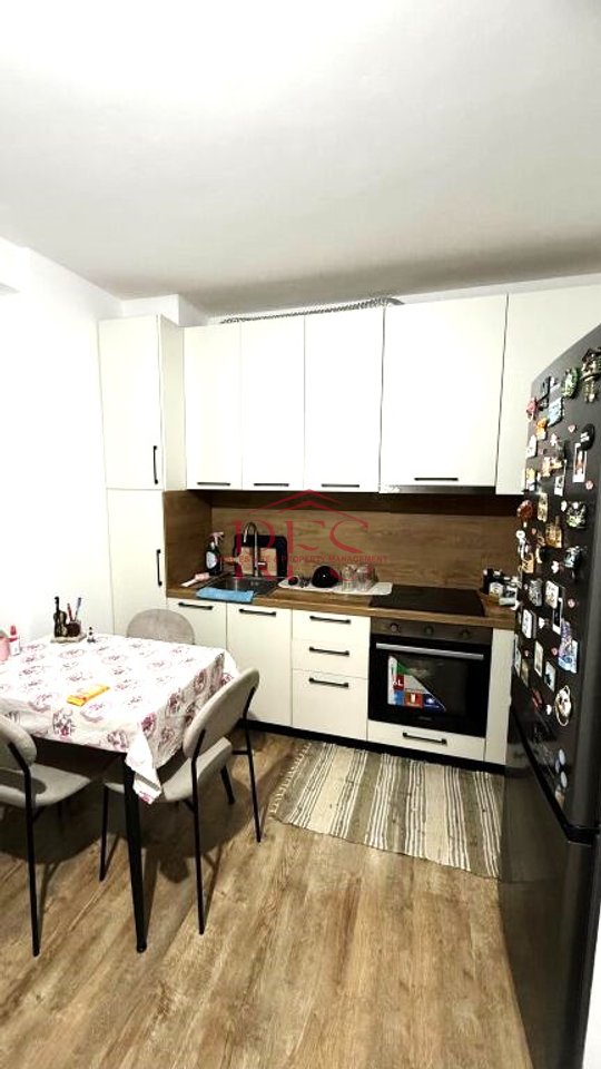 🔥 Jepet me qera apartament 1+1 te Universiteti Marlin Barleti, Selite e Vogel per 450 euro/muaji