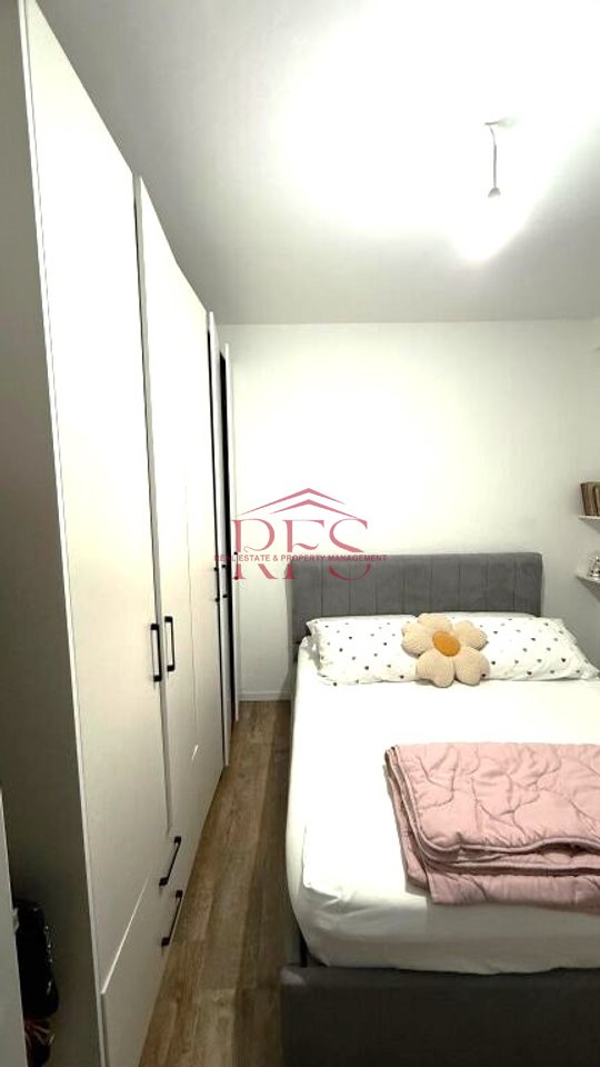 🔥 Jepet me qera apartament 1+1 te Universiteti Marlin Barleti, Selite e Vogel per 450 euro/muaji