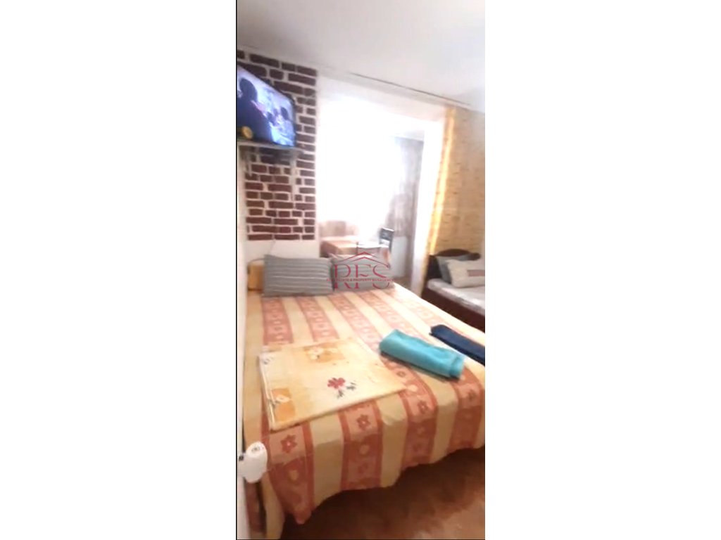 Gallery 01