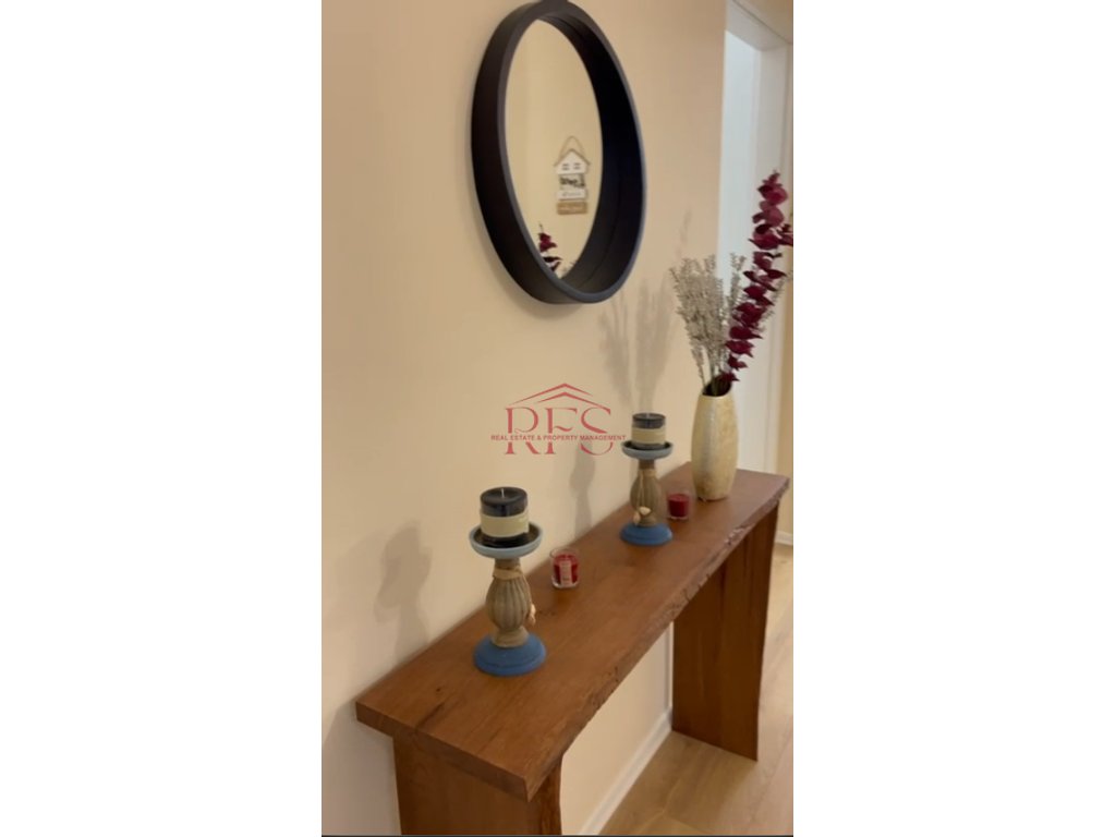 Gallery 01