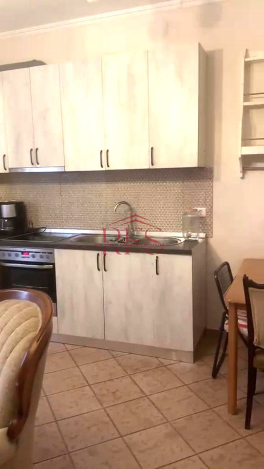 🏡 Jepet me qera apartament 2+1 te Fakulteti i Mjeksise – 500€ / muaj