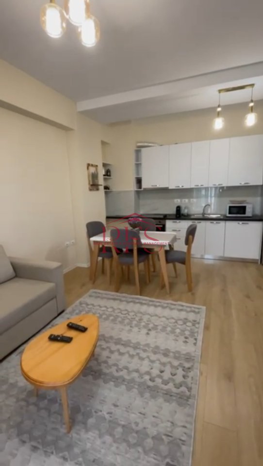 🏡 Jepet me qera – Super apartament 2+1+2 në Rrugen Siri Kodra – 600 mije leke te vjetra