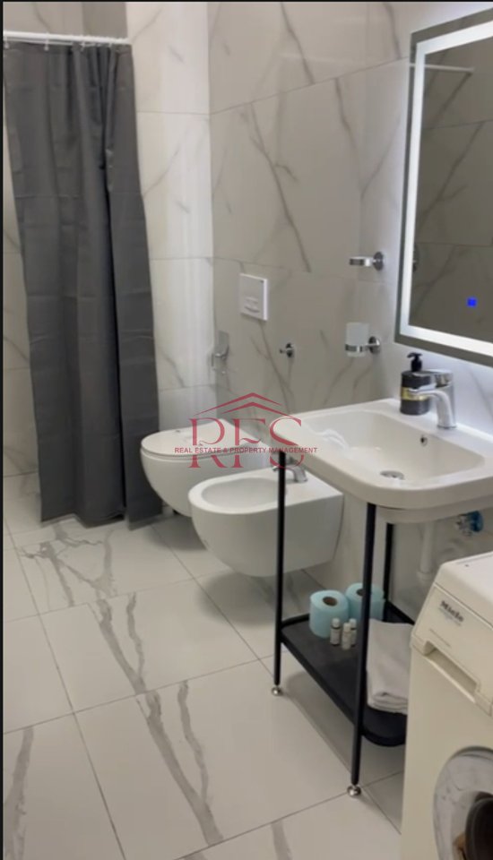 🏡 Jepet me qera – Super apartament 2+1+2 në Rrugen Siri Kodra – 600 mije leke te vjetra