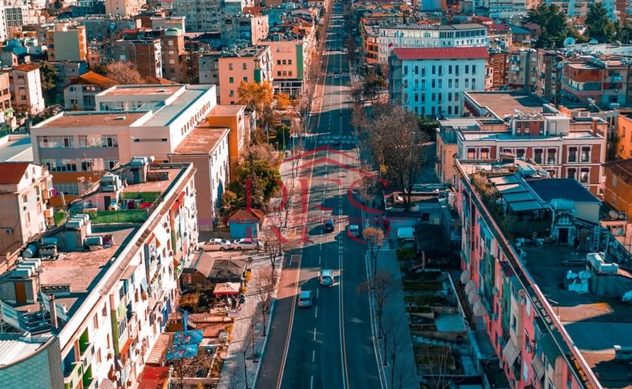 🔥OPPORTUNITÀ DI INVESTIMENTO ❗Locale commerciale in affitto in Rruga e Durrësit con una superficie di 90 m²