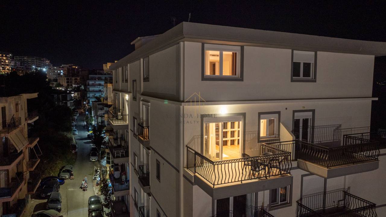 Duplex a Sarandë con Splendide Viste sul Mare – Offerta di Grande Valore!
