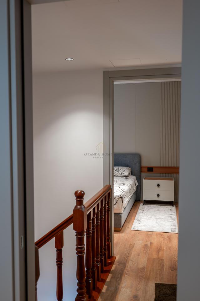 Duplex a Sarandë con Splendide Viste sul Mare – Offerta di Grande Valore!
