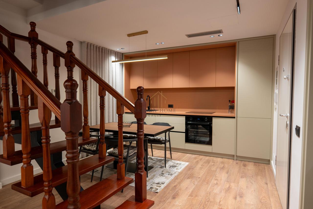 Duplex a Sarandë con Splendide Viste sul Mare – Offerta di Grande Valore!