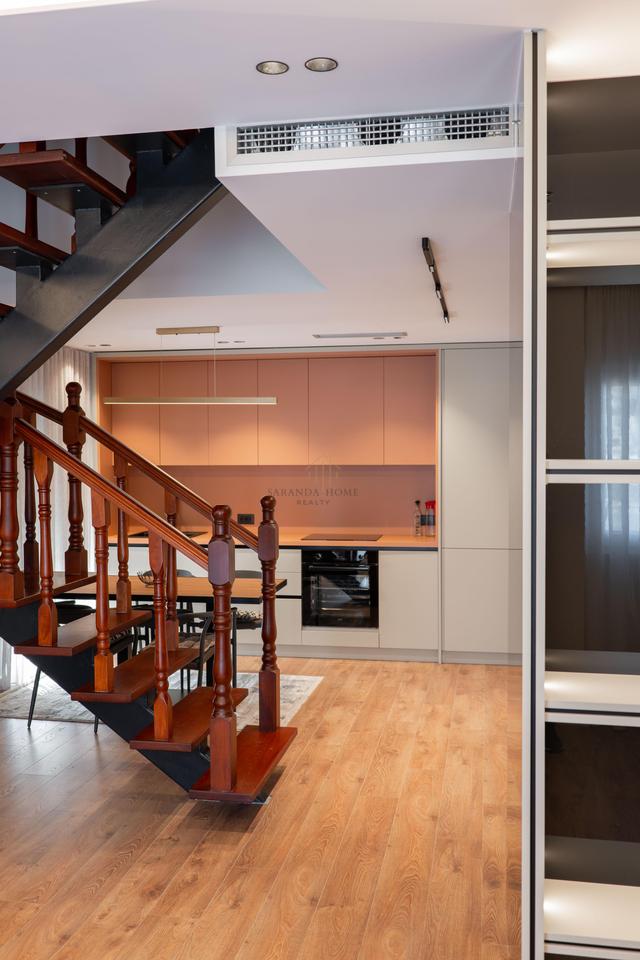 Duplex a Sarandë con Splendide Viste sul Mare – Offerta di Grande Valore!