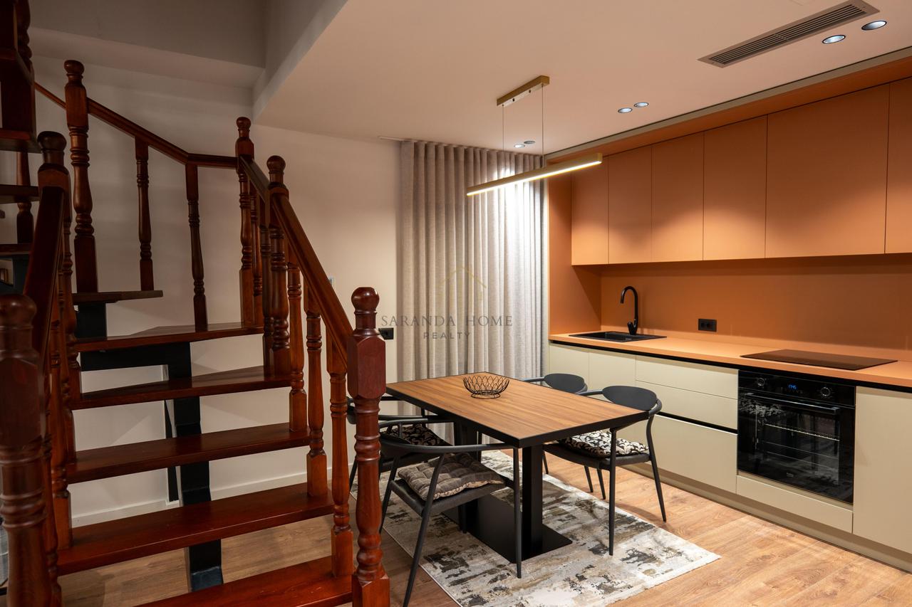 Duplex a Sarandë con Splendide Viste sul Mare – Offerta di Grande Valore!