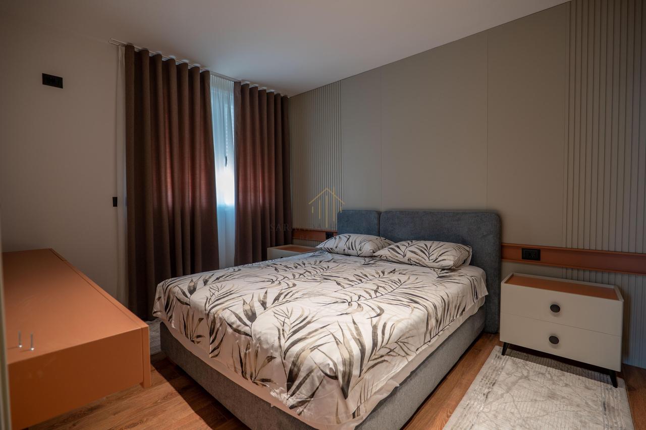 Duplex a Sarandë con Splendide Viste sul Mare – Offerta di Grande Valore!