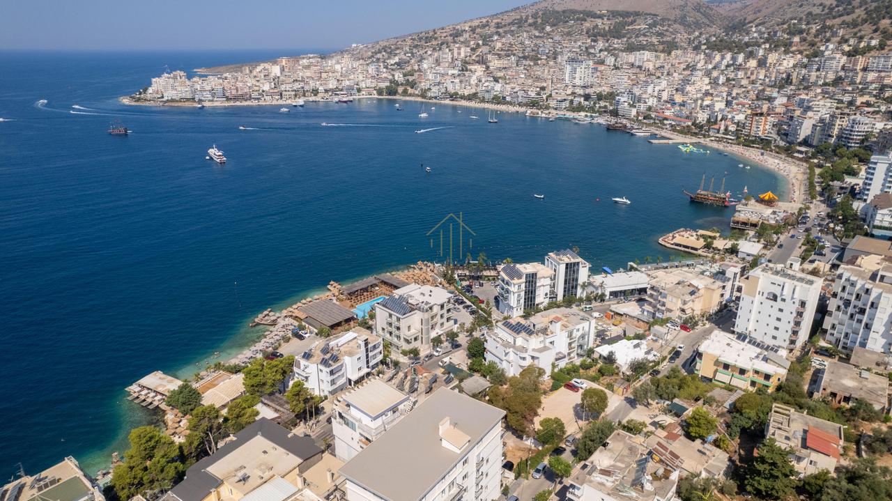 Duplex a Sarandë con Splendide Viste sul Mare – Offerta di Grande Valore!