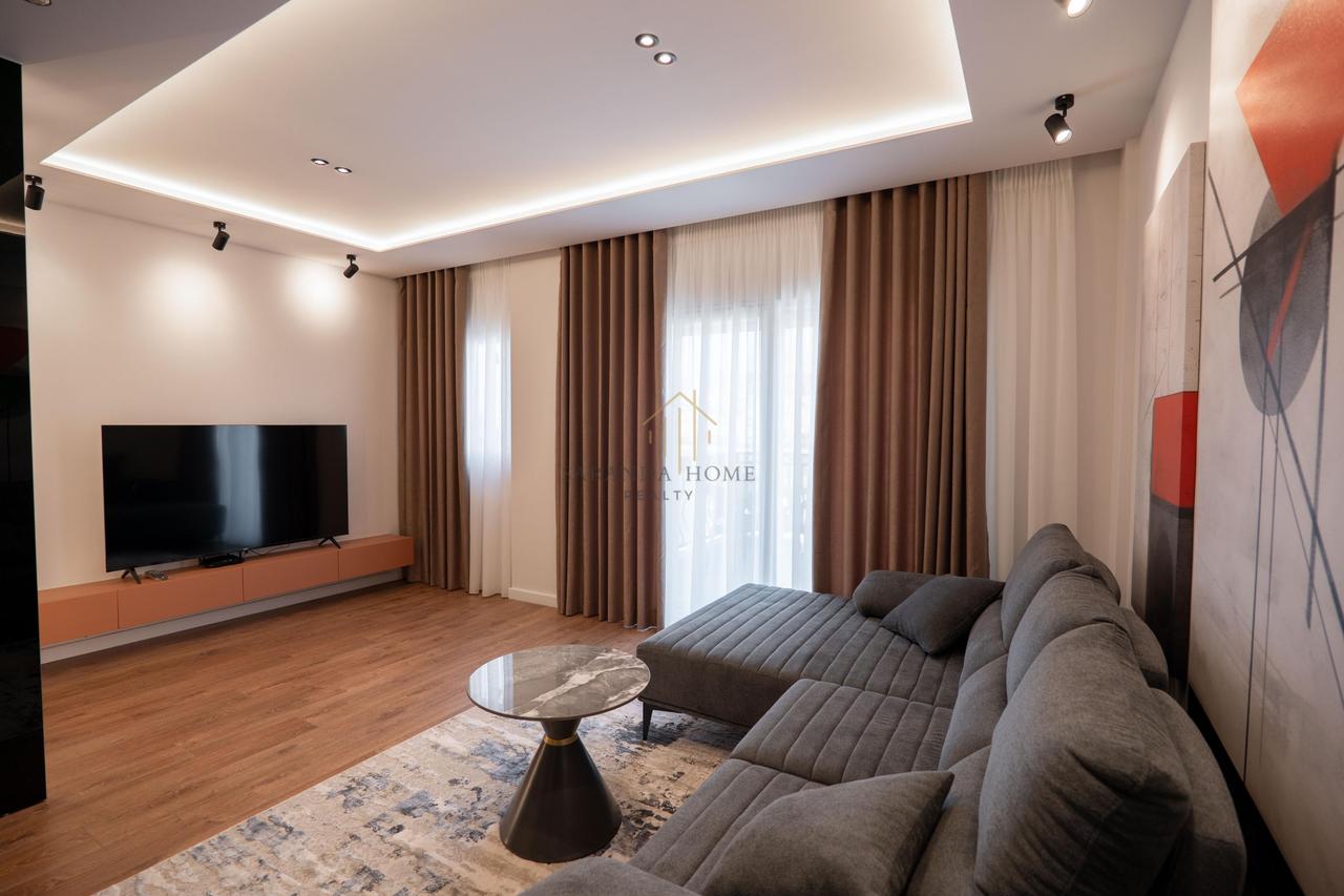 Duplex a Sarandë con Splendide Viste sul Mare – Offerta di Grande Valore!
